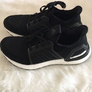 Adidas ultraboost 19 size 9 NWOT